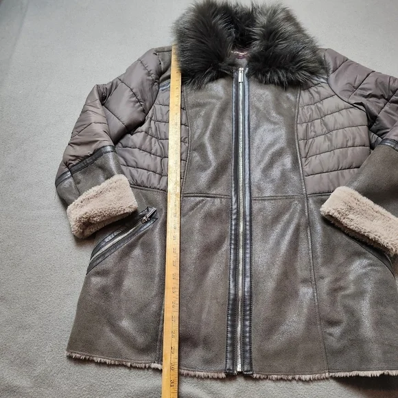 Johnston & Murphy Faux Fur lined Coat size Large - Picture 11 of 11